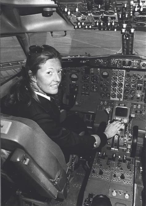 Captain Pussy First Female Boeing Pilot And First Captain On The Boeing In Europe