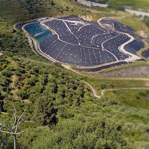 Mazzarr Sant Andrea La Discarica Che Fa Paura Gazzetta Del Sud