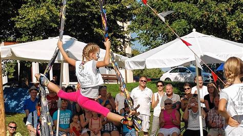 Akrobatische H Chstleistungen Im Zirkus Treholere