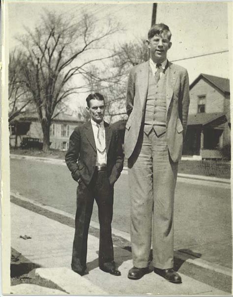 13 Vintage Portrait Photos Of Robert Wadlow The Tallest Person In