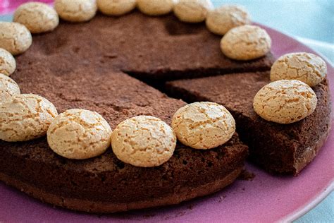 Torta Cremosa Al Cioccolato E Amaretti Cuor Di Cacao