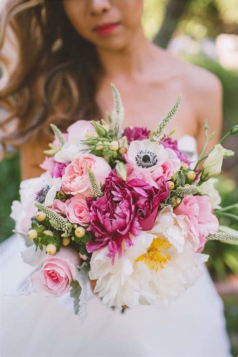 12 Stunning Wedding Bouquets 31st Edition Belle The Magazine