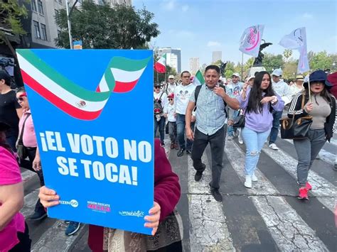 La Jornada Marcha Por La Democracia Convertida En Mitin En El Zócalo