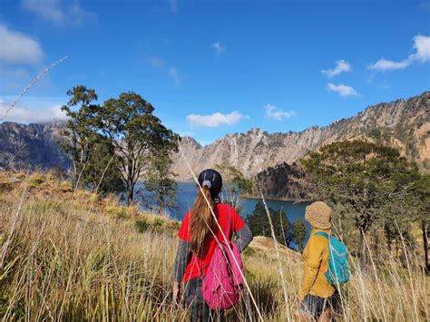 Pendakian Rinjani Sembalun Torean 4 Hari 3 Malam Royal Rinjani Tour