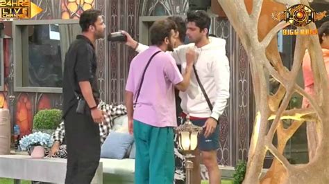 Bigg Boss 17 LIVE Munawar Abhishek Aur Vicky Ki Huye Fight Abhishek