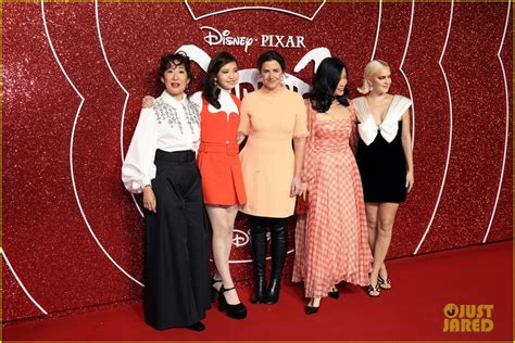 Sandra Oh Attends Turning Red Uk Premiere With Mei Lee Voice Actress