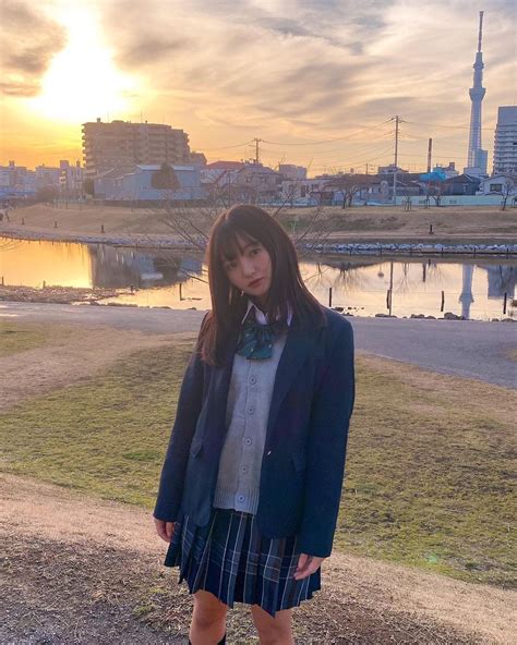 西永彩奈 こんな青春送りたかったです 夕陽スカイツリー制服japanesegirl Moe Zine