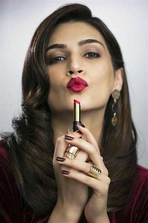 Pin By Sunilnbhuiyan On Lip Service Lipstick Bollywood Actress Bikini Bollywood Hairstyles