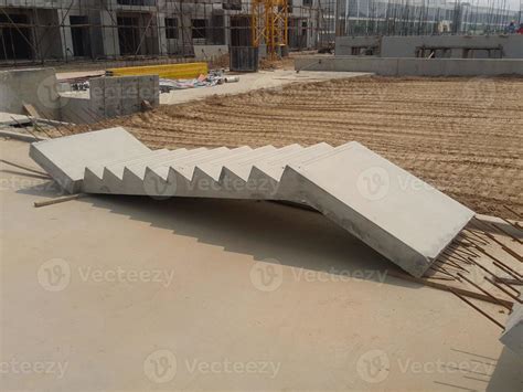 Straight precast concrete staircase with attached landing 17094376 ...