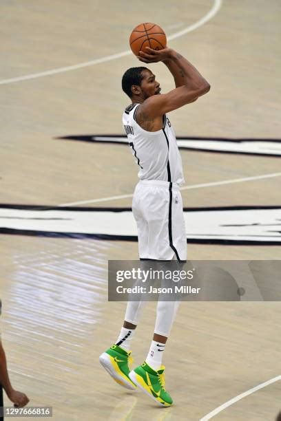 Kevin Durant Jump Shot Photos And Premium High Res Pictures Getty Images