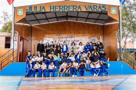 Puerto Angamos y Fútbol Más dan inicio al programa Escuelas