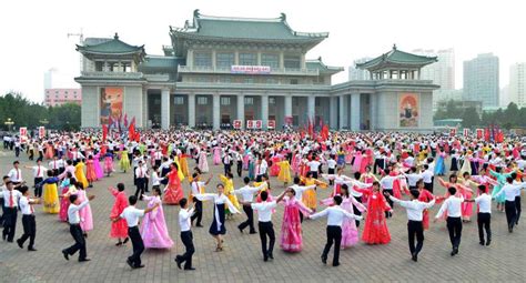 Asia Corea Del Norte Celebra Su Aniversario N Mero Con Flores Y