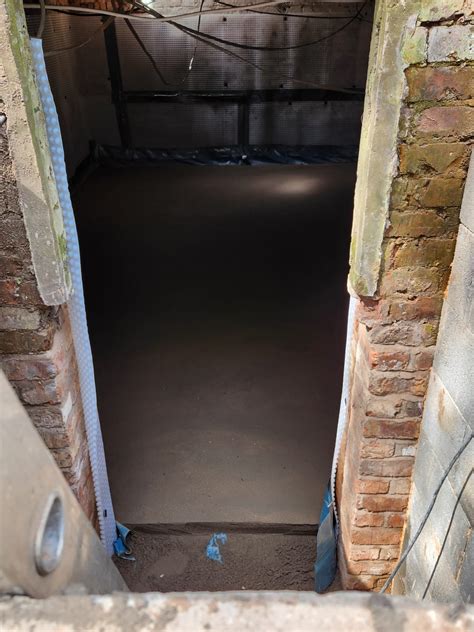 Elmwood Road Lymm Basement Screed Using Retanol Screed Over Damp Proof