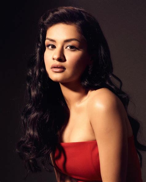 Avneet Kaur Looks Spicy Red Hot In Strapless Dress Fans In Awe