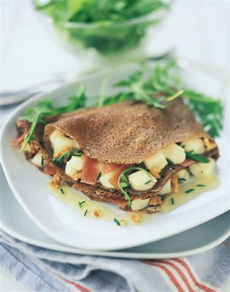 Galettes de blé noir au Pélardon AOP noix et jambon Fromages de chèvre