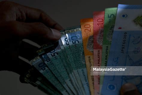 Ringgit Ditutup Tinggi