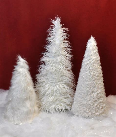 20 Faux Fur Christmas Tree