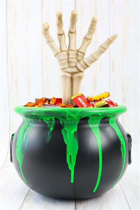 20 Best Spooky Basket Ideas For Halloween