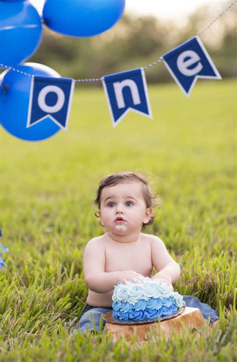 Adorable Cake Smash Ideas For A Boy S First Birthday