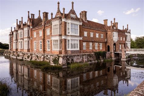 Wedding Venue In Stowmarket Helmingham Hall Gardens Ukbride