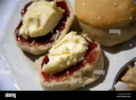 Cornish cream tea Stock Photo - Alamy