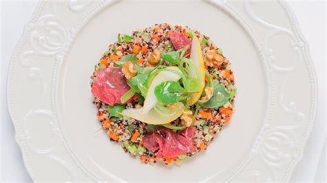 Ensalada De Quinoa Con Peras Y Carpaccio Carne Receta Ufs