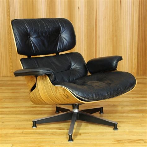 Model 670 Lounge Chair By Charles And Ray Eames For Herman Miller 1960s