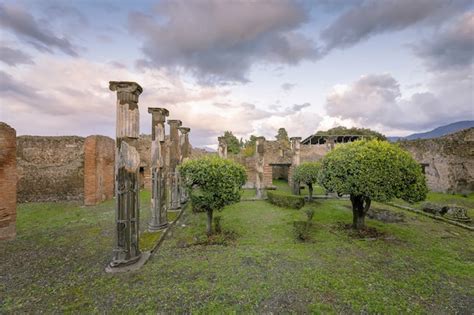 Premium Photo Archaeological Ruin Of Ancient Roman City Pompeii