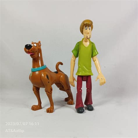 Loose SCOOBY DOO w/ Pop-Out Eyes & SHAGGY 5" scale action figures ...