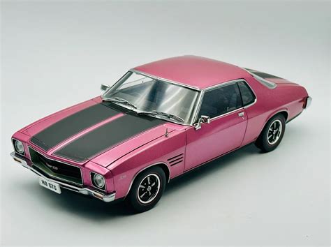 118 Scale Holden Hq Gts Monaro Orchid With Black Stripes