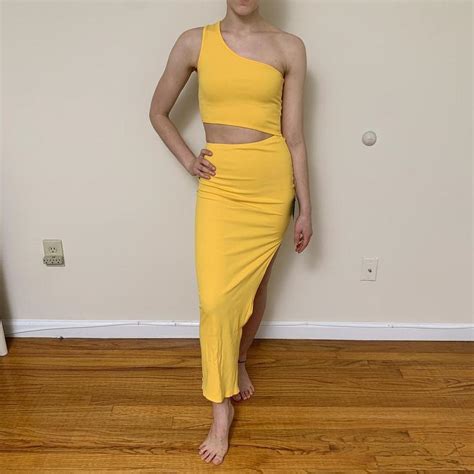 💛lulus Midi Dress💛 New With Tags 🏷️ Shipping Depop