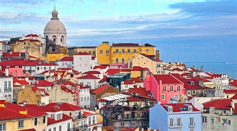 Alfama Antigo Bairro De Pescadores De Lisboa Ber O Do Fado