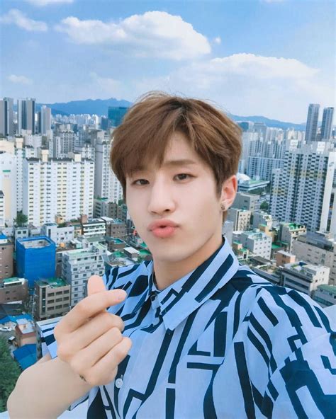 Publicação do Instagram de JinJin ASTRO 진진팬 1 de Ago 2017 às 11 51