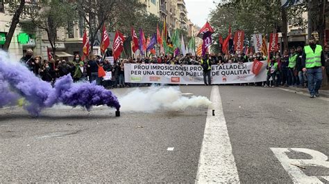 La manifestación masiva del sector educativo catalán muestra el