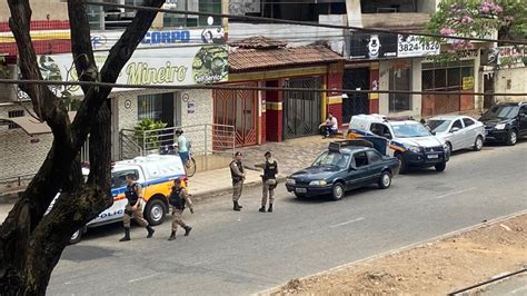 Pm Apreende Cerca De Kg De Maconha Em Ipatinga