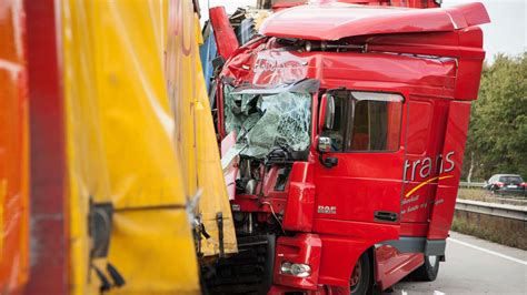 Lkw Unfall Auf Der A Bilder