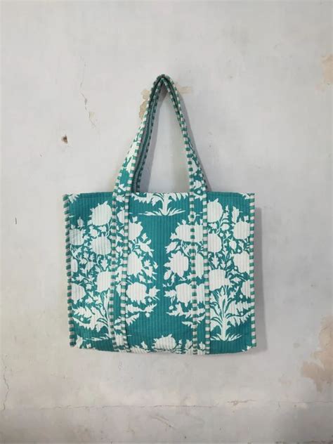 Printed Handled Cotton Floral Print Quilted Tote Bags Capacity Kg