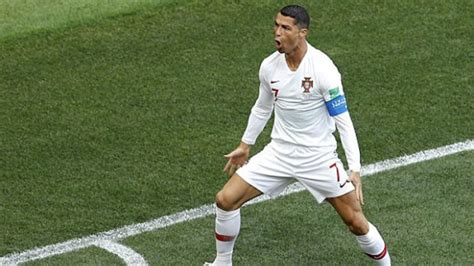 Cetak Satu Gol Ke Gawang Maroko Cristiano Ronaldo Lewati Rekor Pemain