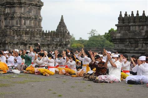 Mengenal Lebih Dekat Agama Hindu Dan Buddha