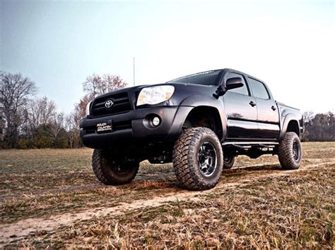 746.20, Rough Country 4 inch Suspension Lift Kit for the Toyota Tacoma