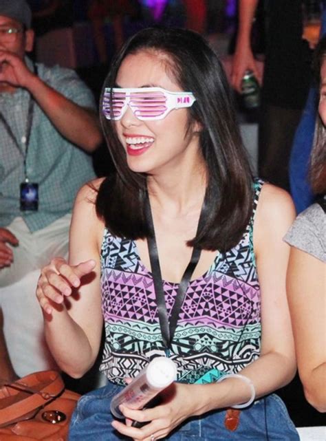 1001 STYLE ĐI QUẨY của sao hot girl Việt trong các đại nhạc hội