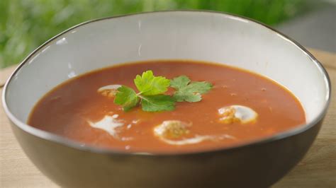 Soep Van Tomaat En Geroosterde Paprika Recept