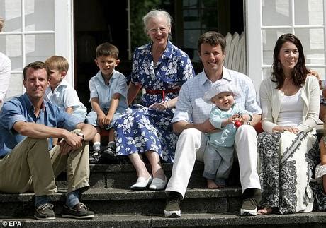 La Famille Royale Danoise Publie Un Nouveau Portrait De La Reine