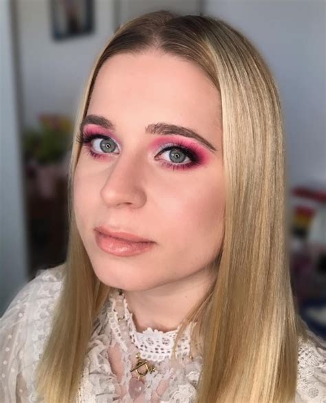 Fryzura i makeup MAKE UP WIZAŻ WERONIKA CIECHELSKA Poznań woj