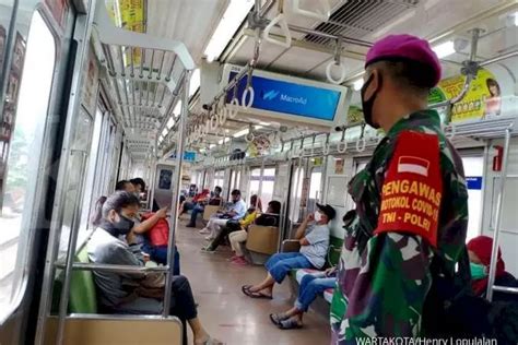 Stasiun Tanah Abang Masih Ditutup Pukul 15 00 19 00 Tetapi Penumpang