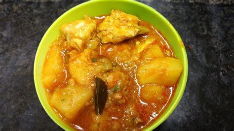 Chicken Potato Curry Recipe Chicken Aloo Curry By Suchi Planet Youtube