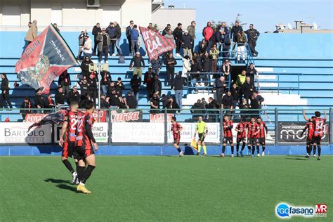 Serie D I Fischi Dagli Spalti Sottolineano La Pessima Prestazione Dell