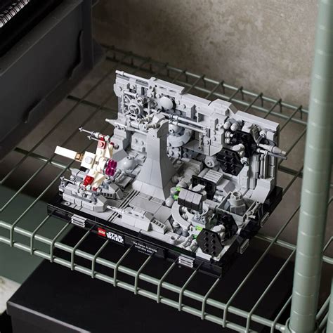 LEGO 75329 LEGO Star Wars™ Ölüm Yıldızı Hendek Akını Diyoraması ...