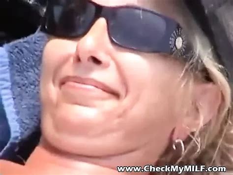 Video Porno MILF Spiaggia Gratis XHamster