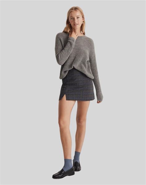 Top Women Skirts Manufacturers | Quality & Custom Designs.